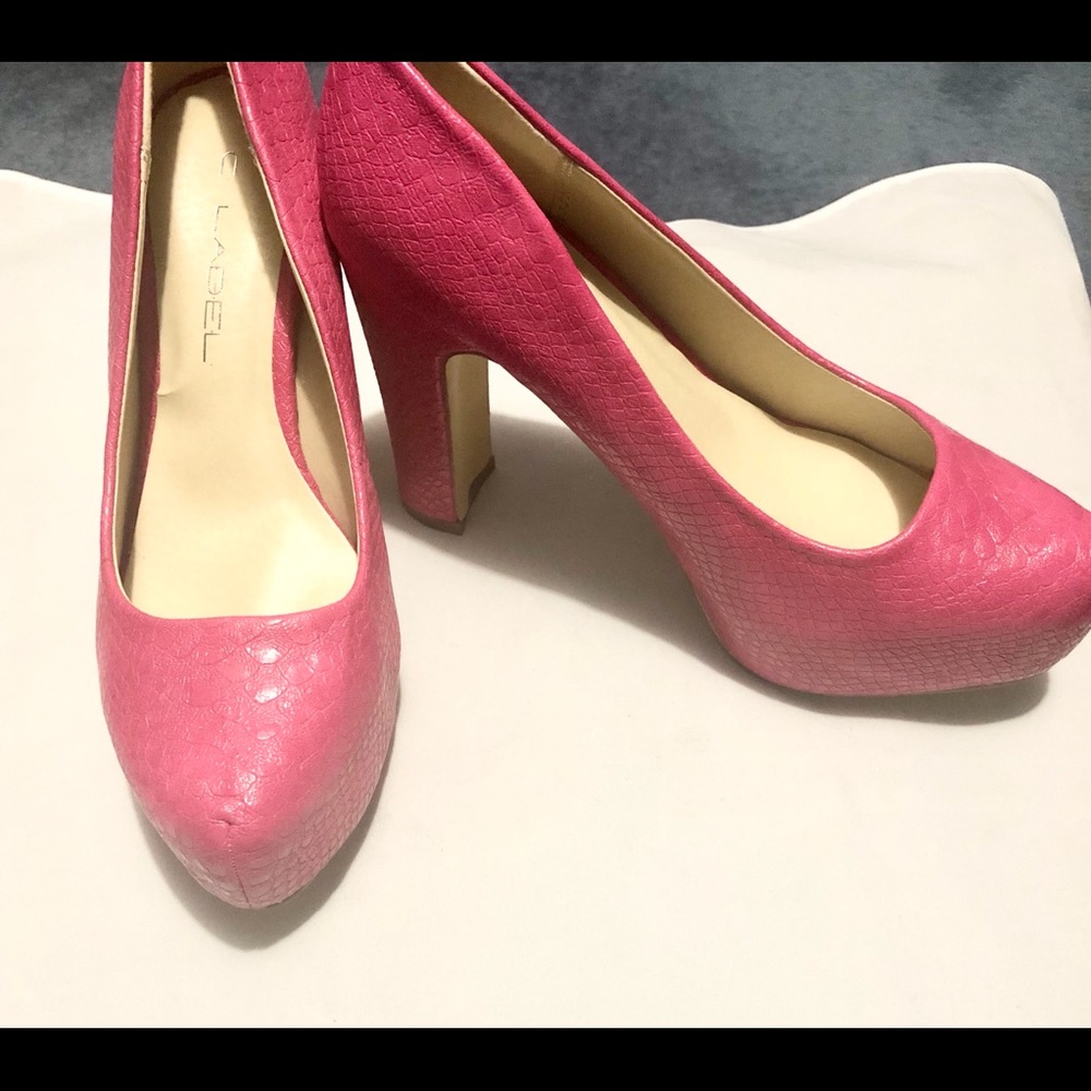 Fuchsia dress pump